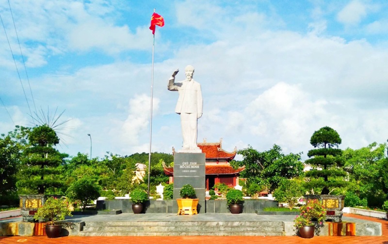 Khu tượng đài chủ tịch Hồ Chí Minh là khu di tích lịch sử cấp quốc gia được công nhận năm 1997.