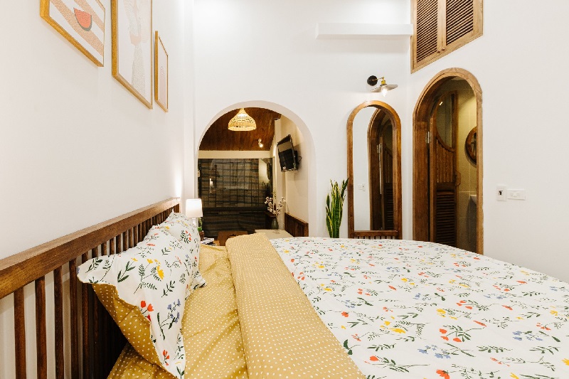 Hà Nội 1991 Homestay Cầu Giấy mang nét cổ điển, không gian ấm cúng, trang bị đồ dùng hiện đại, tiện lợi xứng đáng với giá tiền phải bỏ ra.