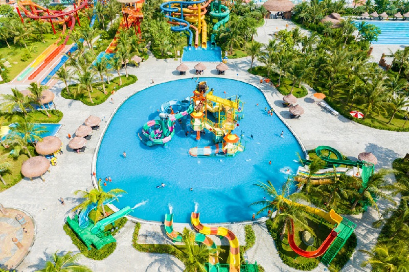 VinWonders Water Park là khu vui chơi ở Hà Nội, công viên nước đa chức năng, phù hợp với mọi lứa tuổi.