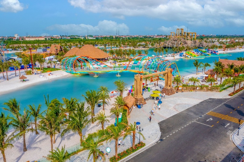 VinWonders Wave Park là công viên nước với quy mô khổng lồ, rất đáng để trải nghiệm.