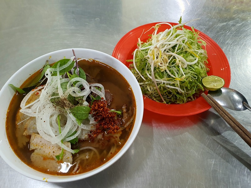 Bún bò Công.