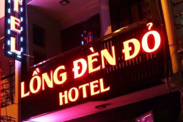 Khách sạn tình yêu Lồng Đèn Đỏ Hotel Phú Nhuận có gì?